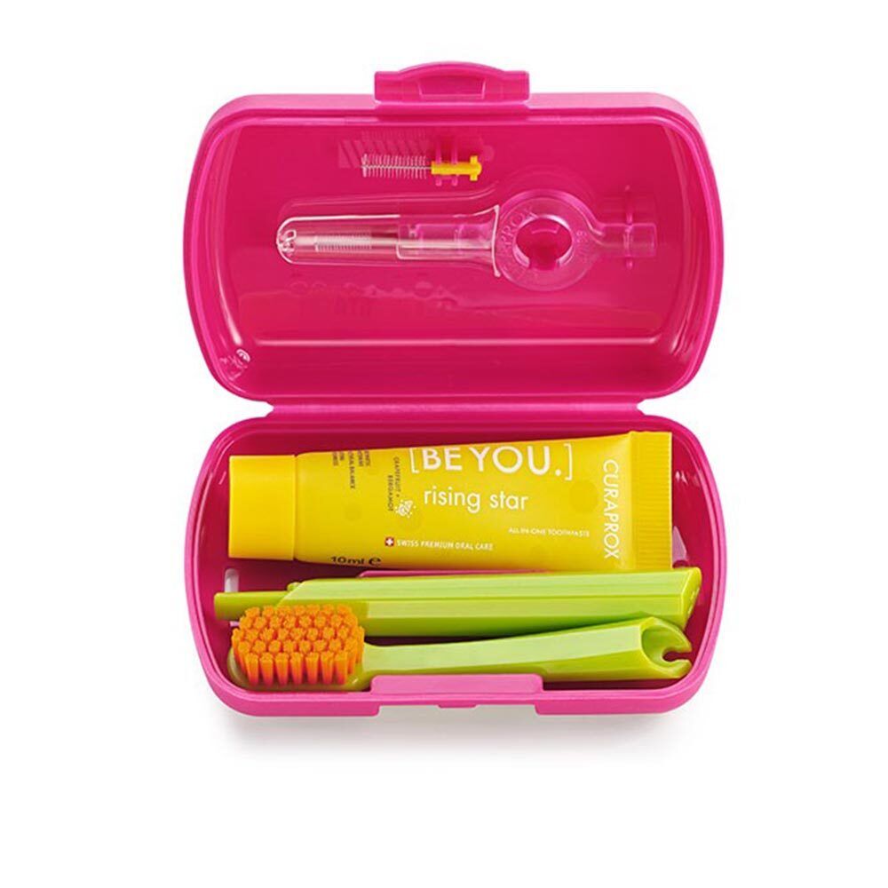 Curaprox Be You Travel Set Magenta Spazzolino + Dentifricio + 2 Scovolini
