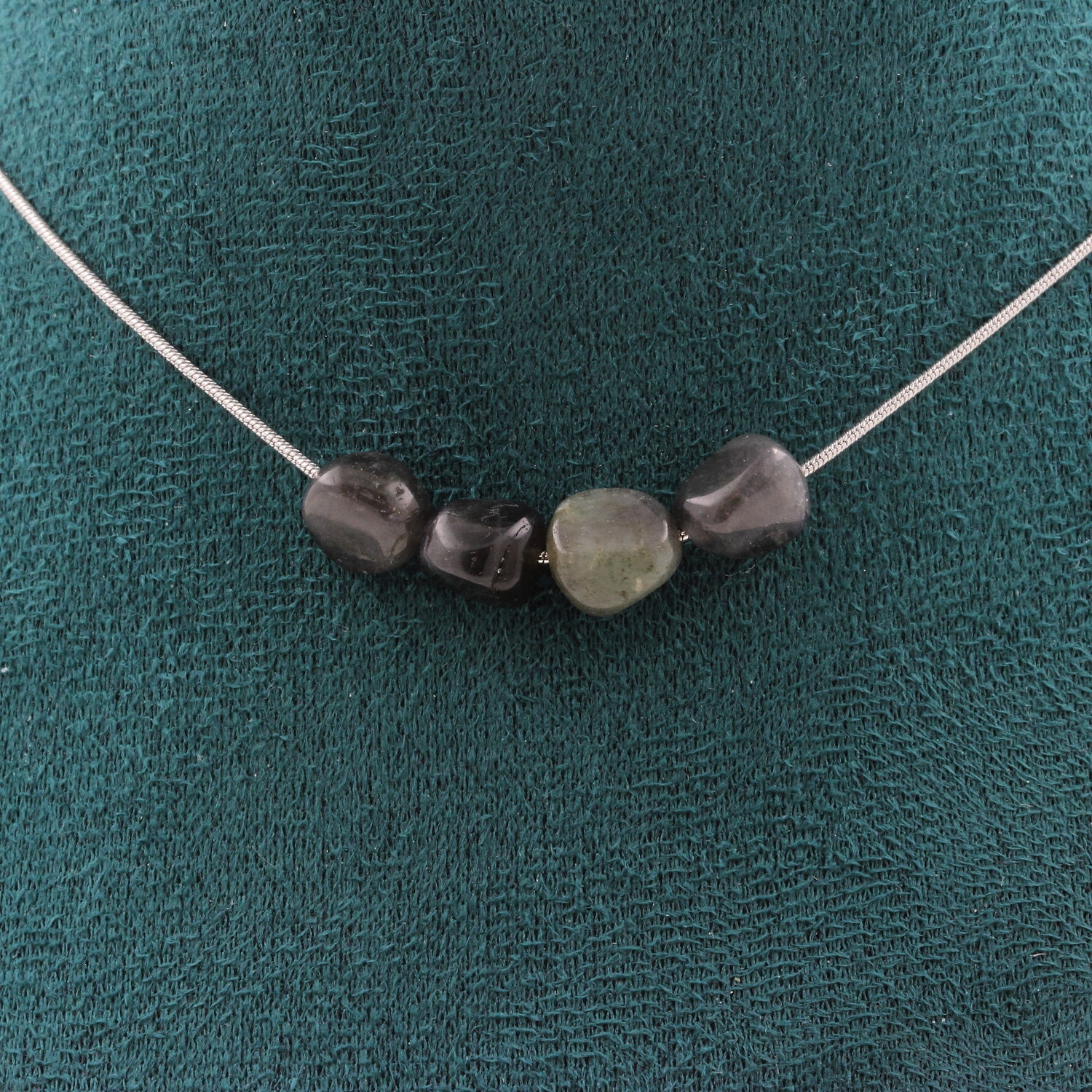 Minerali Collezione. Collana 4 Perle Labradorite Di Finlande. Catena IN Acciaio