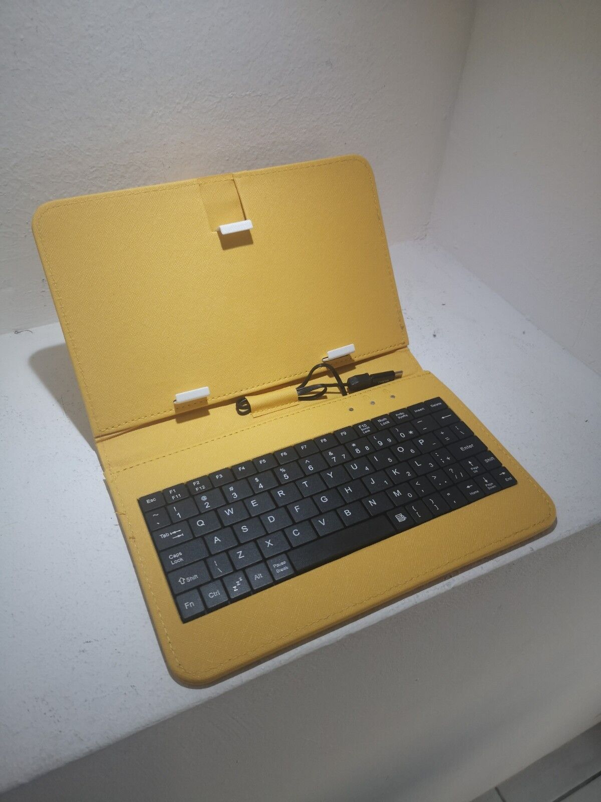 CUSTODIA COVER universale SUPPORTO per Tablet 7" con TASTIERA