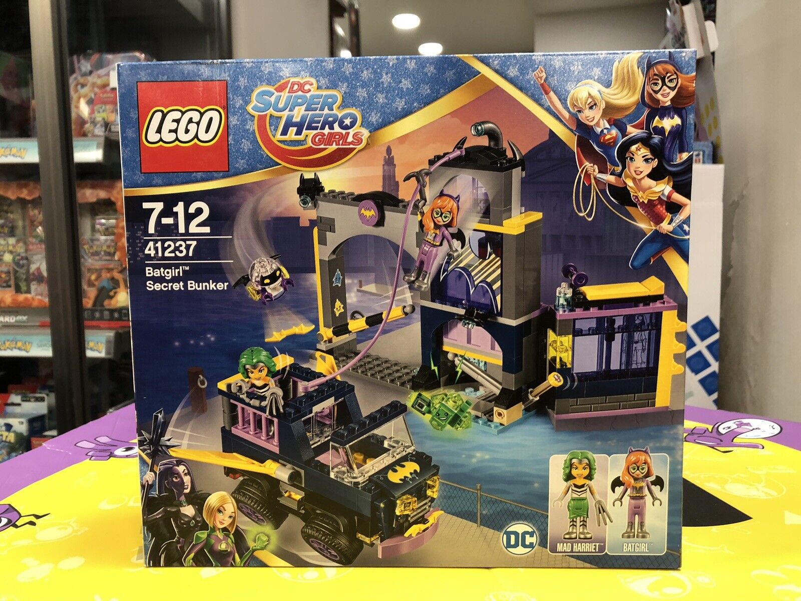 LEGO SUPER HERO GIRL 41237 - Il bunker segreto di Batgirl