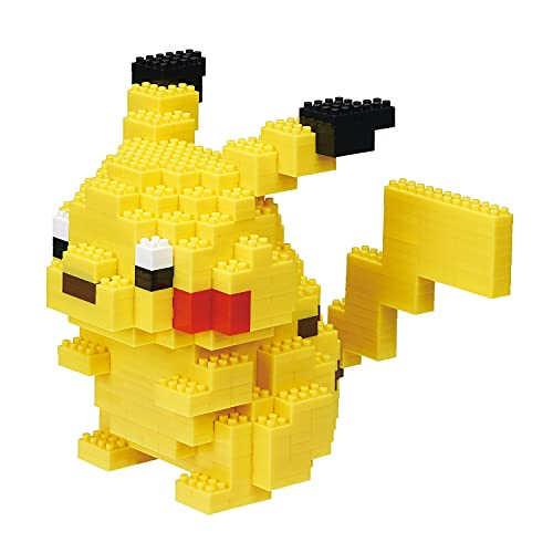 Bandai - Nanoblock - Figurina Pokémon - Pikachu Deluxe - Figurina 560 Pezzi - Gioco Di Costruzione Figurina Modello Pikachu - Kit Costruzione Giocatto