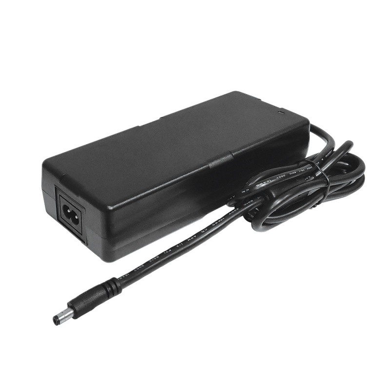 CARICABATTERIE PER BATTERIE A PIOMBO 24V