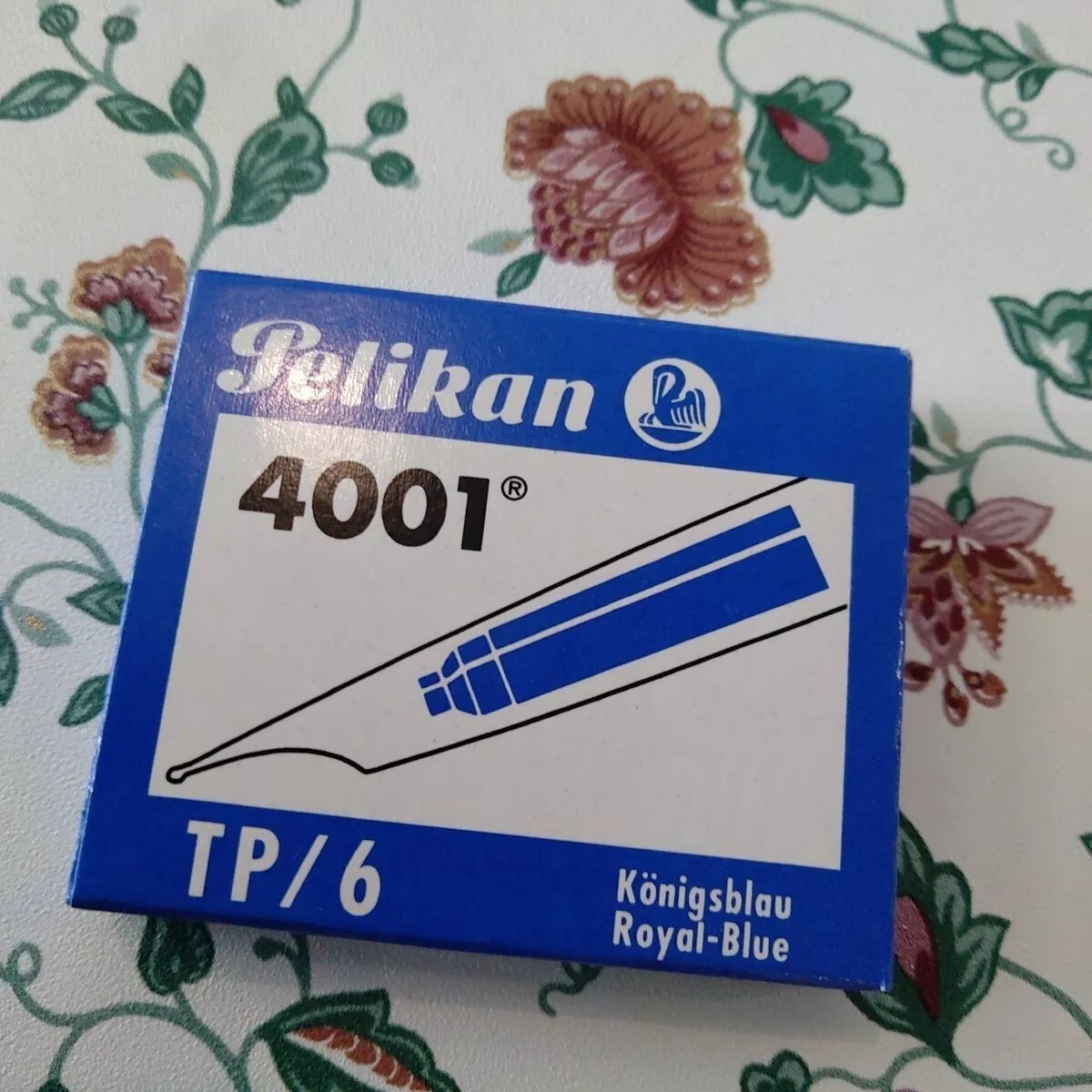 B) Vintage Conf. 6 Cartucce stilografica 4001 Pelikan Inchiostro Royal Blue Blu