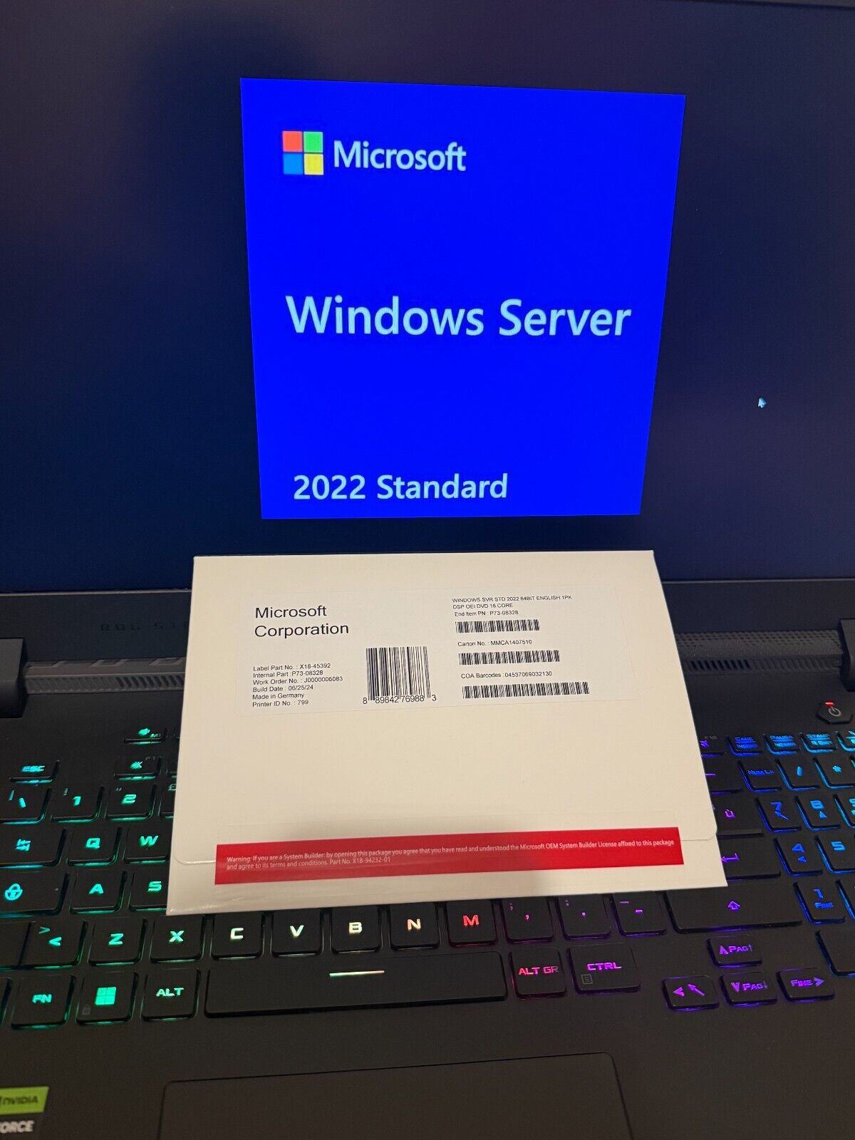 Windows Server Standard 2022 x64 16 CORE DSP DVD ENG