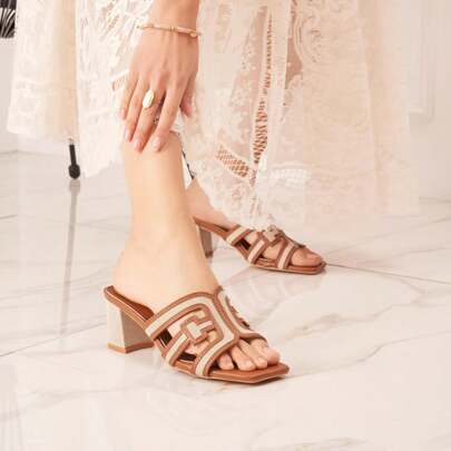 Mules à Talon Carré con Découpe Géométrique et Tissage Élégant