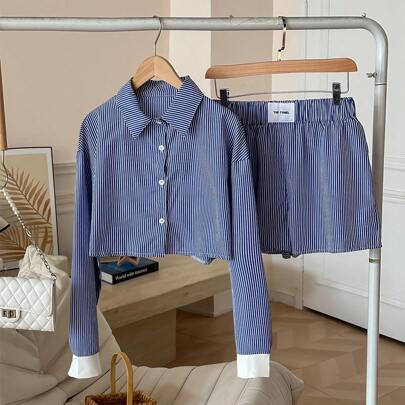 1 Set Donna Composto da Camicia a Righe Blu e Bianche e Pantaloncini