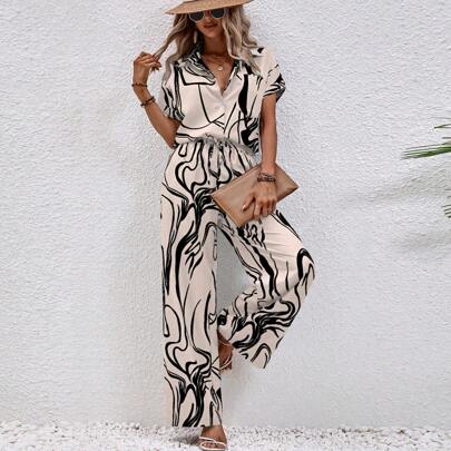 Insieme Di Camicia E Pantaloni Stampati Eleganti Da Donna