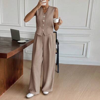Completo elegante da donna, composto da gilet e pantaloni, adatto all'estate