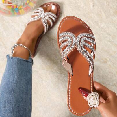 Ciabatte con punta tonda e decorazioni di strass, sandali estivi comodi e casual da indossare, sandali piatti intrecciati alla romana adatti a vestiti