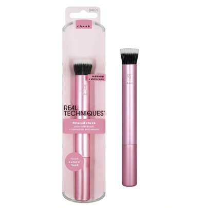 Pennello per guance filtrato Real Techniques, abbinabile a blush, correttori e sieri