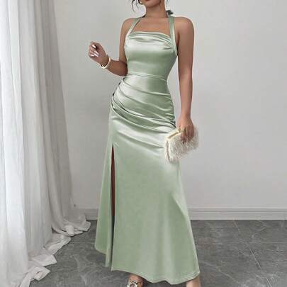 Elegante vestito a tubino color champagne con spacco laterale elastico, lunghezza lunga