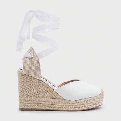 Espadrillas con zeppa e dettagli traforati, Espadrillas con zeppa in juta con fibbia per l'estate, Sandali con zeppa alta e espadrillas con ritagli fl