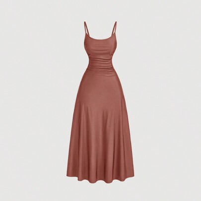Vestito a tubino con vita arricciata