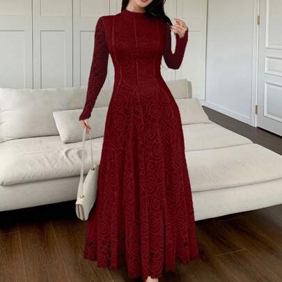 Elegante abito lungo bianco in pizzo per donna
