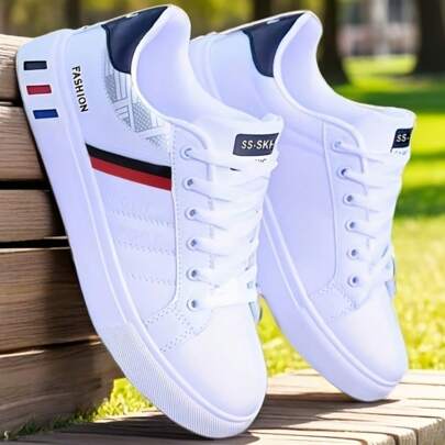 Scarpe da barca in pelle bianca da uomo, sneaker casual traspiranti, scarpe da barca piatte da studente, scarpe in pelle bianca casual di moda coreana