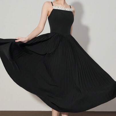 Elegante abito plissettato a portafoglio per donne