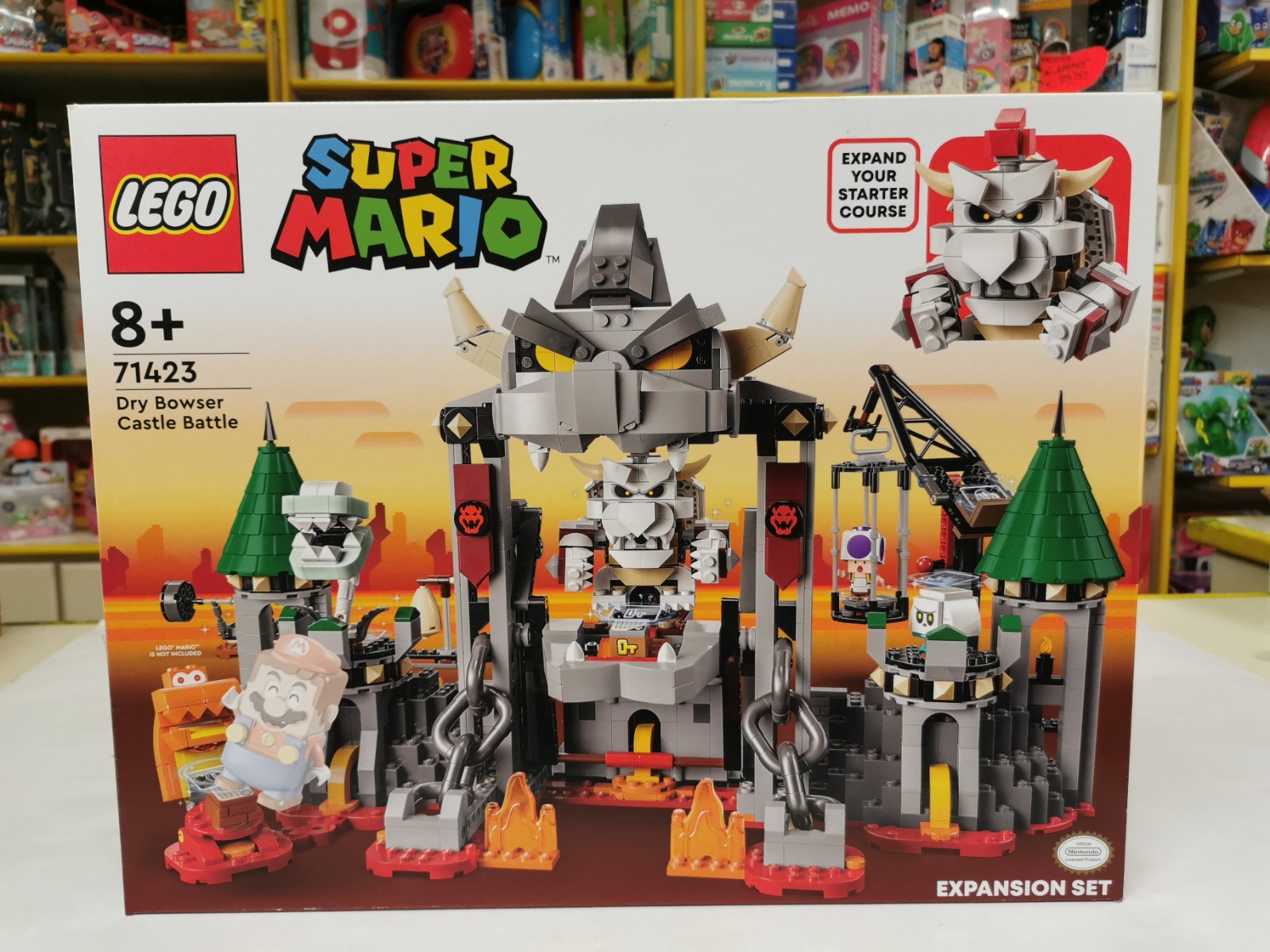 LEGO 71423 Super Mario Bowser and Castle Battle