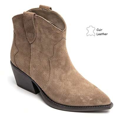 Craquez pour notre modèle de imbottigliamenti occidentali, confezionato in vero cuoio suédine. Avec leur silhouette pointue, leur petit talon biseauté