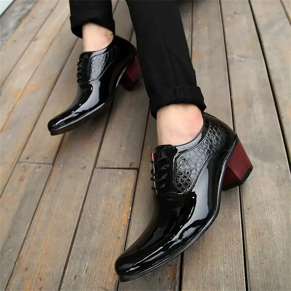 Bodas Handmade Sport Dress Tacchi Running Tennis Uomo Scarpe Dress Sneakers Aestthic Team Shoose Badkets Forniture Sporty Pie