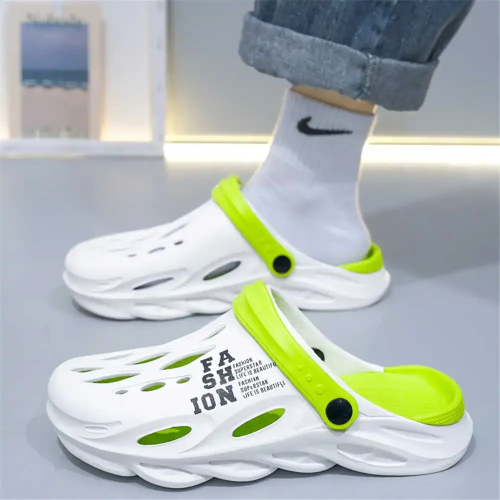 39-45 Demi-Season Black Sneakers Uomo Slipper Shoes Gentlemen Sandals Sport Design Pas Cher Designers Sneachers Donna Temis
