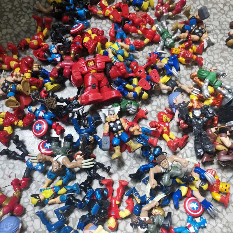 Marvel Avengers Wolverine Spider Man Iron Man Hulk Action Figure Toys Modelli Anime Figurine Gifts