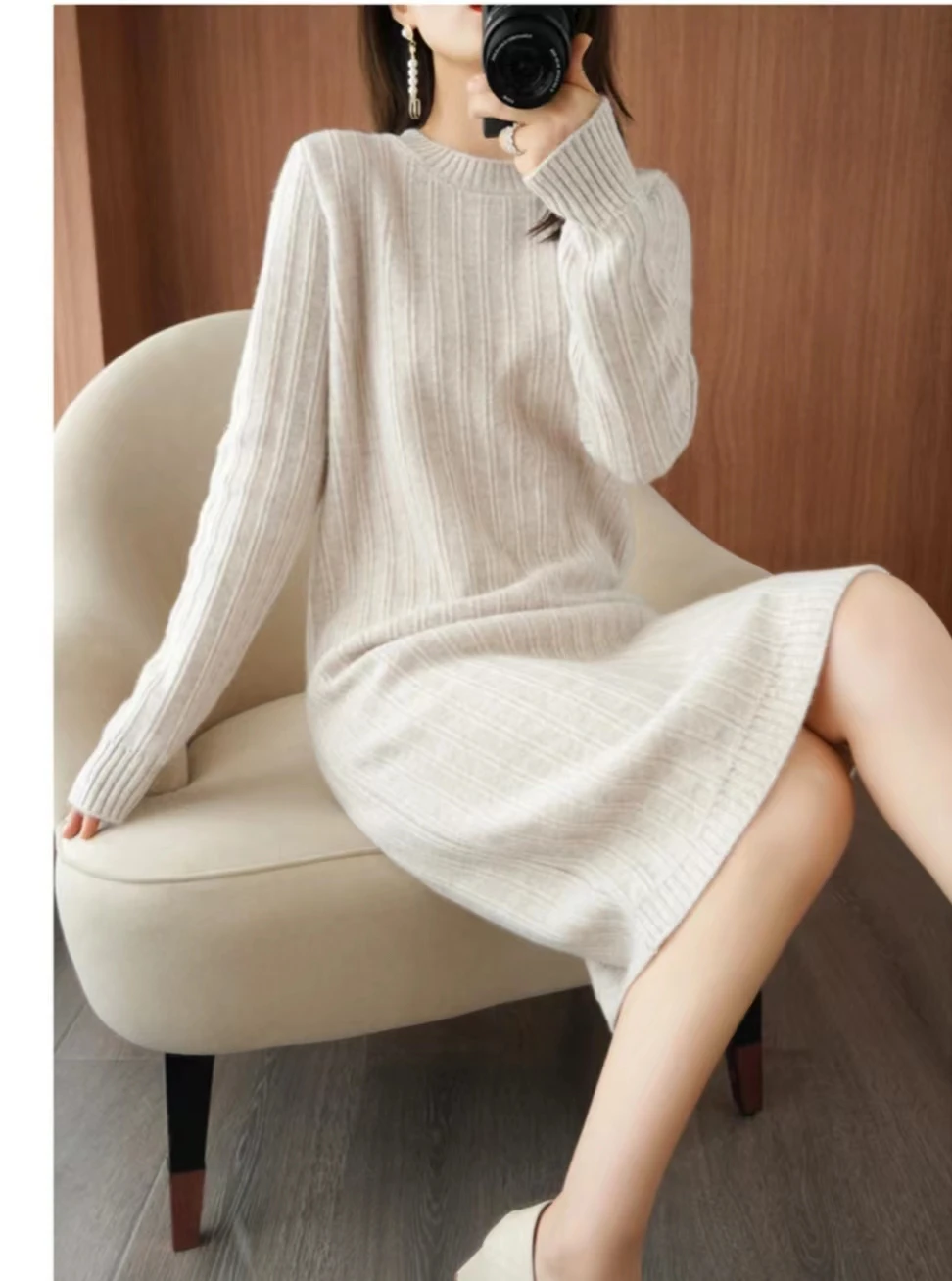 Abito Da Donna In Lana Girocollo Sopra Il Ginocchio Con Gonna In Maglia Di Base In Cashmere W113