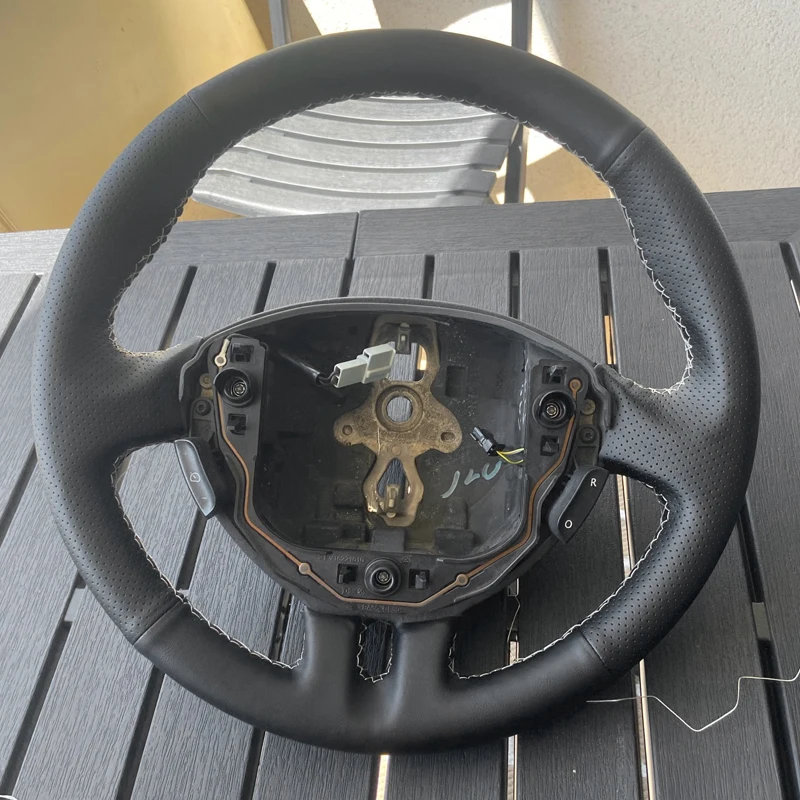 Morbida Copertura In Pelle Perforata Per Renault Clio 3 2005-2013 Clio 3 Rs 2005-2013 Coprivolante Cucito A Mano Protezione Trim