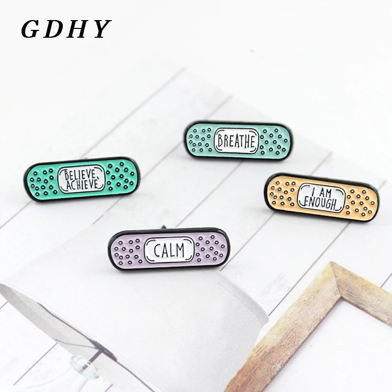 Gdhy Spilla Con Cerotto Carino "Respirare, Credere Raggiungere, Calma, Sono Abbastanza" Cerotto Colorato Cerotto Cerotto Aiuto Smalto Spille Fibbia Di