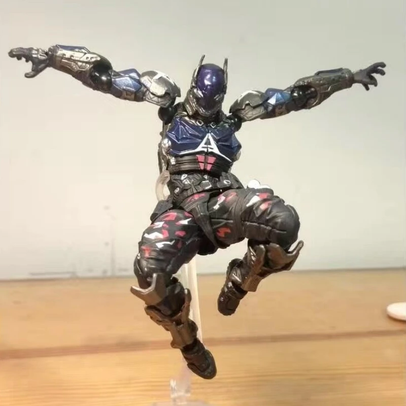 17Cm Action Figure Incredibile Modello Yamaguchi Batman: Arkham Knight Bat Collection Mobile Batman Pvc Figurine Giocattoli Bambola Regali