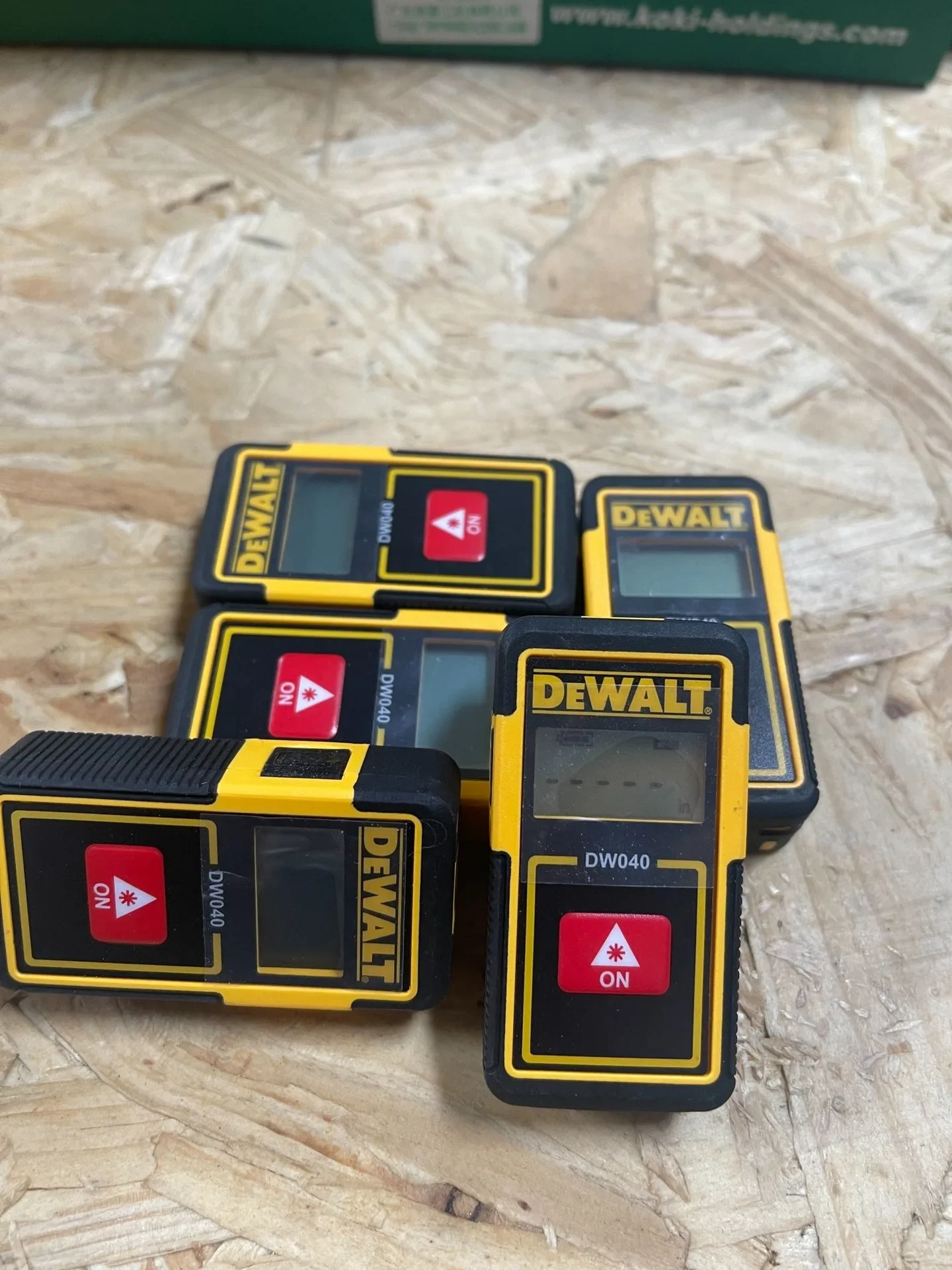 Strumento Di Misurazione Della Distanza Laser Tascabile Dewalt 40 Piedi Dw040Hd/1 Pz