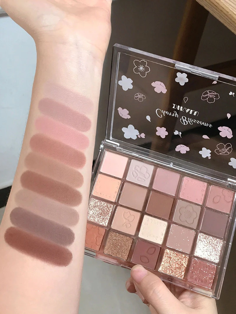 20 Colori Sakura Christmas Palette Shimmer Shine Eyeshadow Palette Matte Glitter Eyeshadow Palette Shiny Eye Shadow Eye Pigments