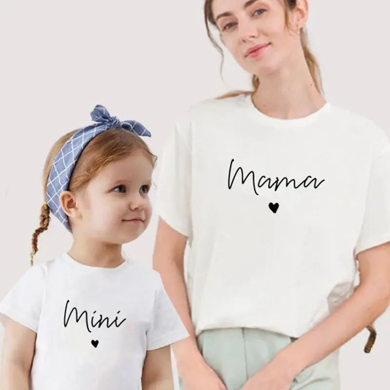 Divertente Mama Mini Famiglia Abbinamenti Completi T-Shirt Donna Besties Madre Figlia Me Top Ragazza Mamma Vestiti Per Bambini Tee