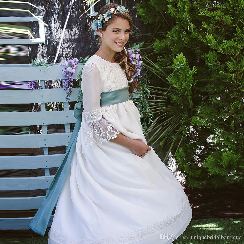 Romantico Pizzo Francese Flower Girl Abiti Vestidos Primera Comunion Para Ninas 3/4 Maniche Lunghe E Collo Gioiello Colore Diverso