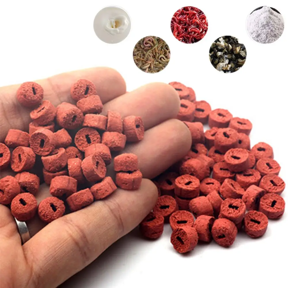 100 Pz 25G Red Carp Fishing Hollow Bait Grass Carp Baits Fishing Baits Lure Formula Insetto Particle Boilie Pellets Hook Up