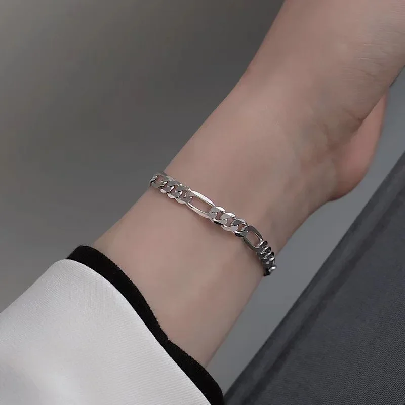 Nuovo 1Pc Modello Serbatoio Vento Freddo Bracciale In Oro Bianco Argento Femminile Semplice Moda Coppia Catena Bracciali Retrò 2024