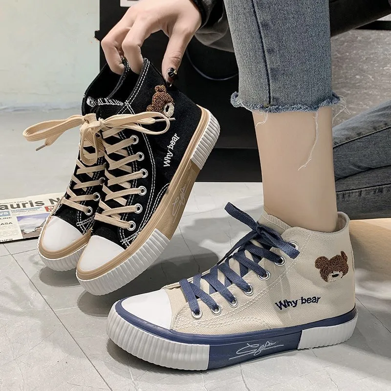 2022 Primavera Estate Moda Orso Scarpe Di Tela Da Donna Scarpe Di Tela Alte Stringate Sneakers Casual Scarpe Da Ginnastica Bianche Da Donna