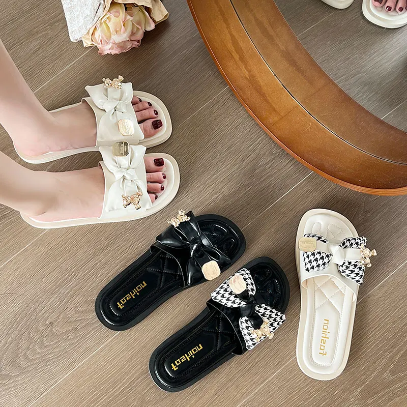 Scarpe Da Spiaggia Pantofole Casual Slides Slipers Donna Low Butterfly-Knot Sabot Luxury 2023 Flat Pu Rubber Fashion Butterfly-Knot