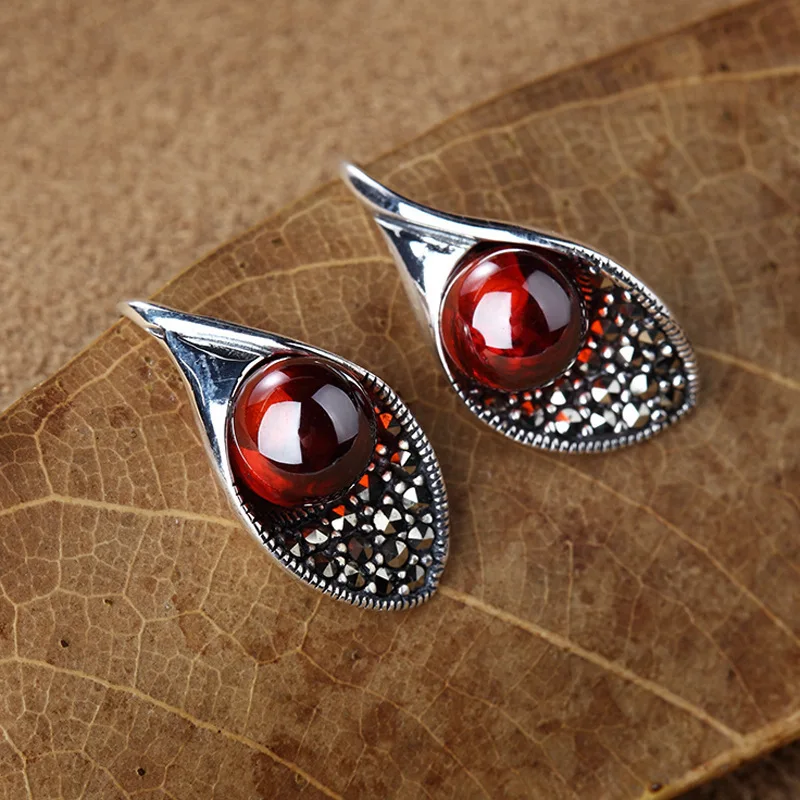 100% S925 Argento Piccolo Antico Argento Tailandese Granato Orecchini Calla Fiore Orecchini Femminili