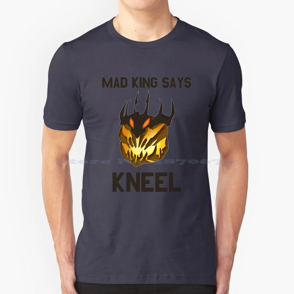 Mad King Dice... Maglietta 100% Cotone Tee Mad King Thorn Shadow Of The Mad King Guild Wars 2 Guild Wars Path Of Fire Guild Wars