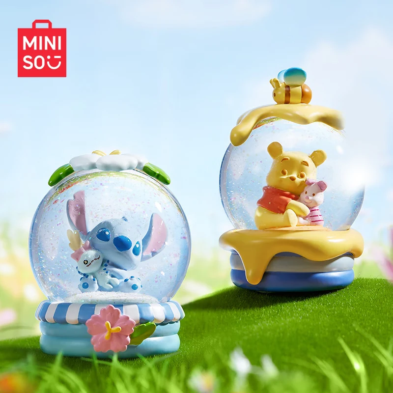 [Disponibile] Miniso Disney Sweet Hug Series Crystal Ball Pooh Bear & Stitch Cartoon Model Ornament Gift Toys