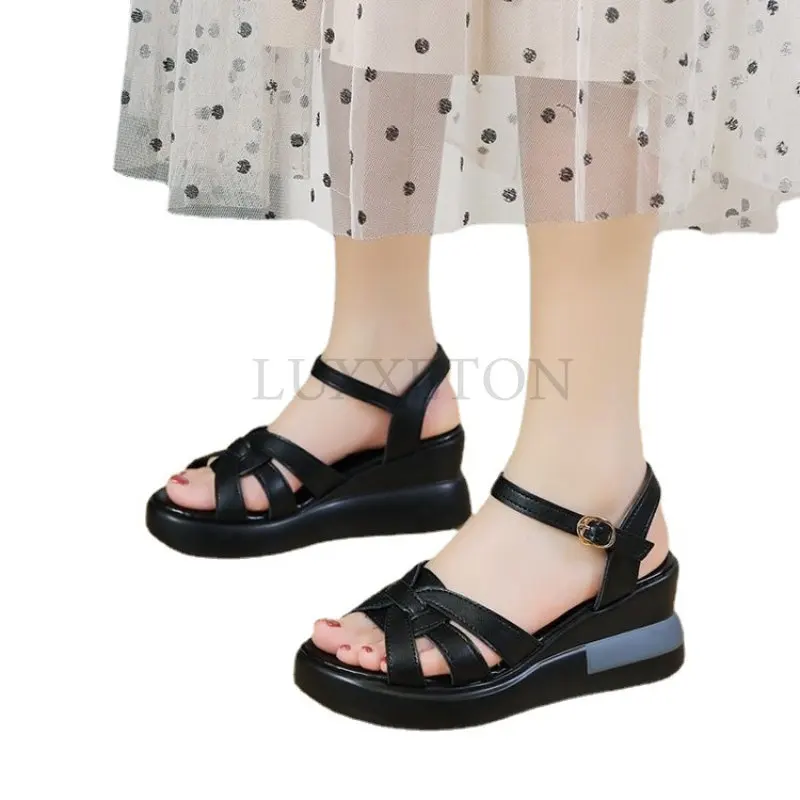 Sandali Con Fibbia Cava Donna Estate Roma Intrecciata A Mano A Testa Tonda Pantofole Open Toe Scarpe Casual All'Aperto Sandalias Comodas De Mujer