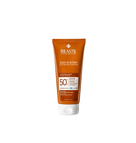Rilastil Sun System Latte Vellutato, Emulsione Fluida Dalla Texture Vellutata Per Pelli Sensibili, Resistente All'Acqua, Spf 50+, 200Ml
