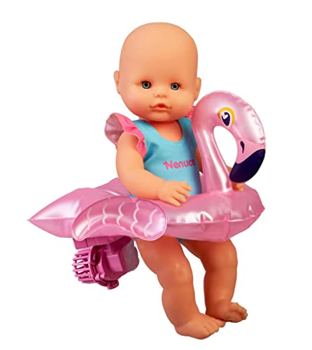 Nenuco - È Ora Di Nuotare, Bambola Che Nuota Grazie Ad Un Flamingo Galleggiante Motorizzato. La Farà Girare Nella Vasca Da Bagno O In Piscina, Giocatt