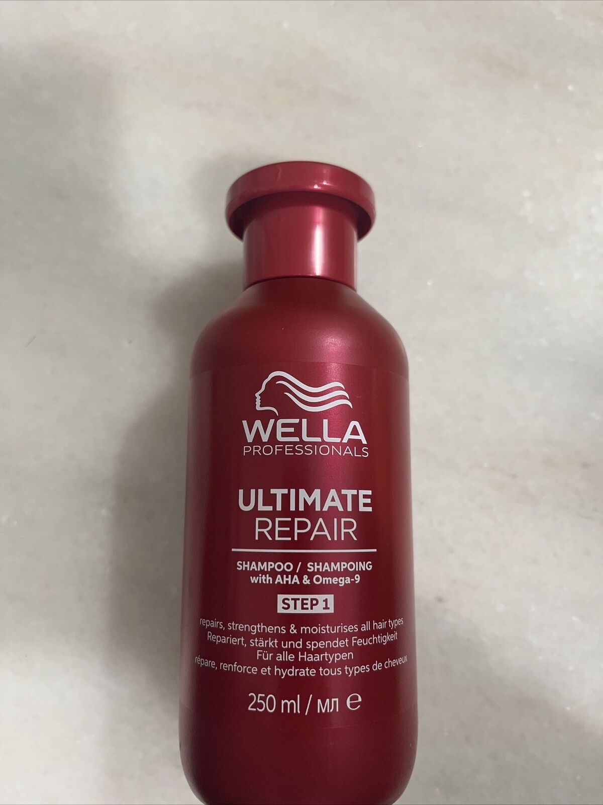 Shampoo riparatore Step 1 WELLA Ultimate Repair 250ml
