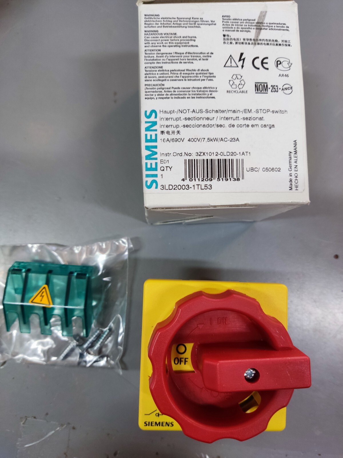 Siemens 3LD2003-1TL53 - Interruttore di arresto di emergenza 690VAC