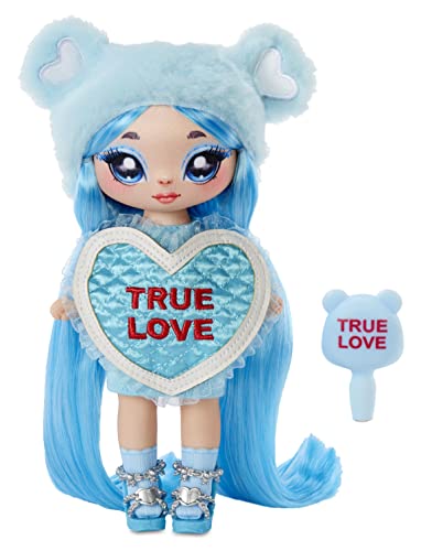 Na! Na! Na! Surprise Serie Sweetest Heart - Lily Sarang- Bambola Di Peluche Blu Con Capelli Azzurri, Vestito A Forma Di Cuore E Spazzola - Da Collezio