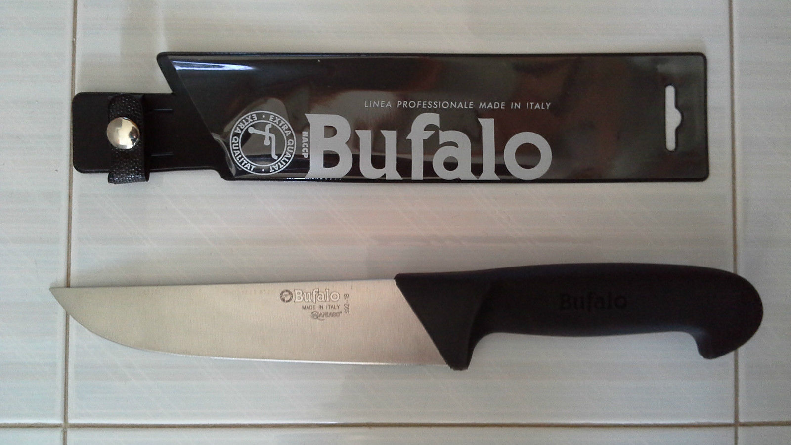 COLTELLO BUFALO MACELLAIO  CM.18 MANICO NERO