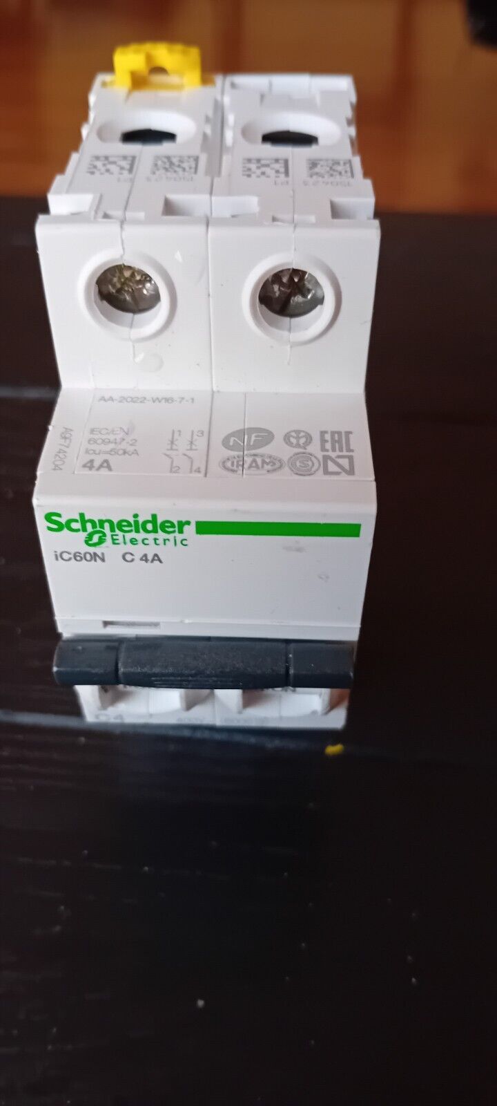 Schneider A9F79210 - Interruttore magnetotermico iC60N 2P C 4A 6000A