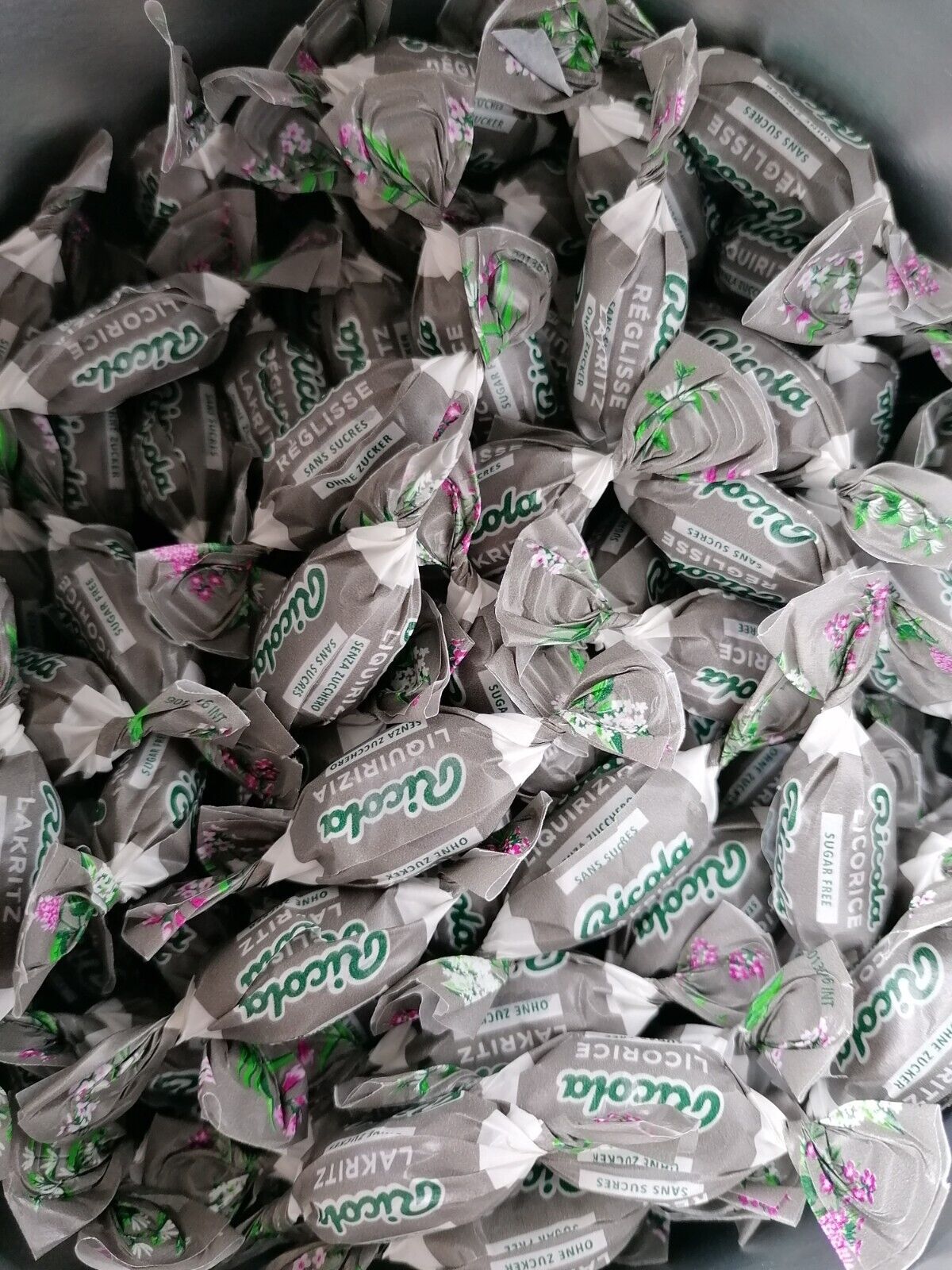 CARAMELLE RICOLA ALLA LIQUIRIZIA SENZA ZUCCHERO-  SACCHETTO DA  GR.500-