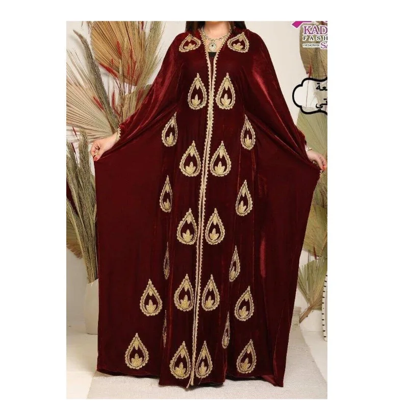 Abito Lungo Bordeaux Marocchino Dubai Farasha Robe È Un Abito Lungo In Velluto Fantasia Tendenze Moda